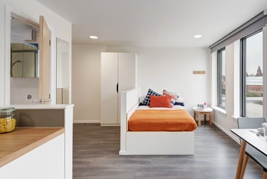 Platinum Studio at Dunaskin Mill, 5 Dunaskin Court, West End, Glasgow, G116QJ - Image 1